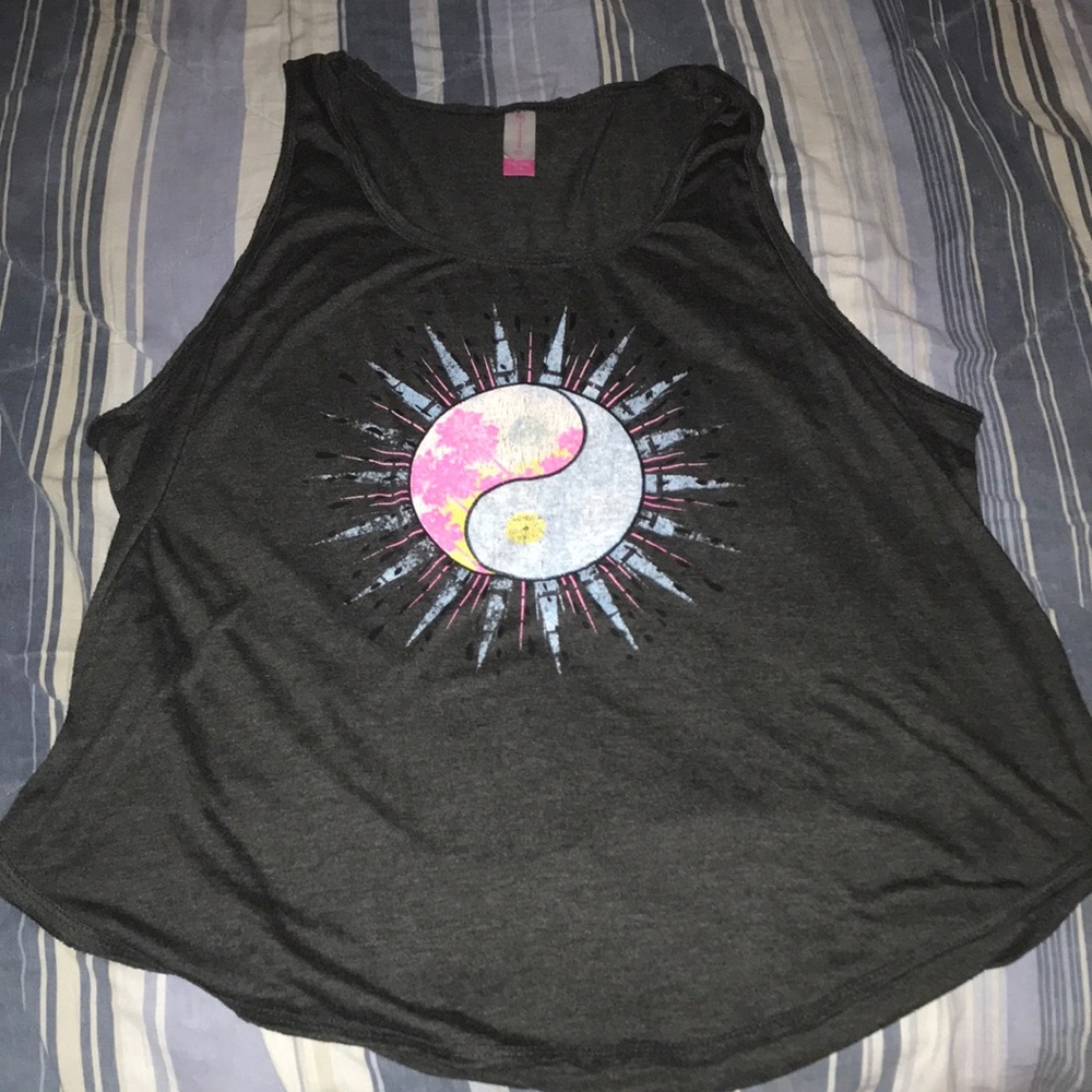 Muscle shirt, good for the summer